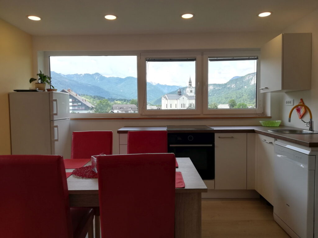 Ana Bohinj - Kuhinja-dan